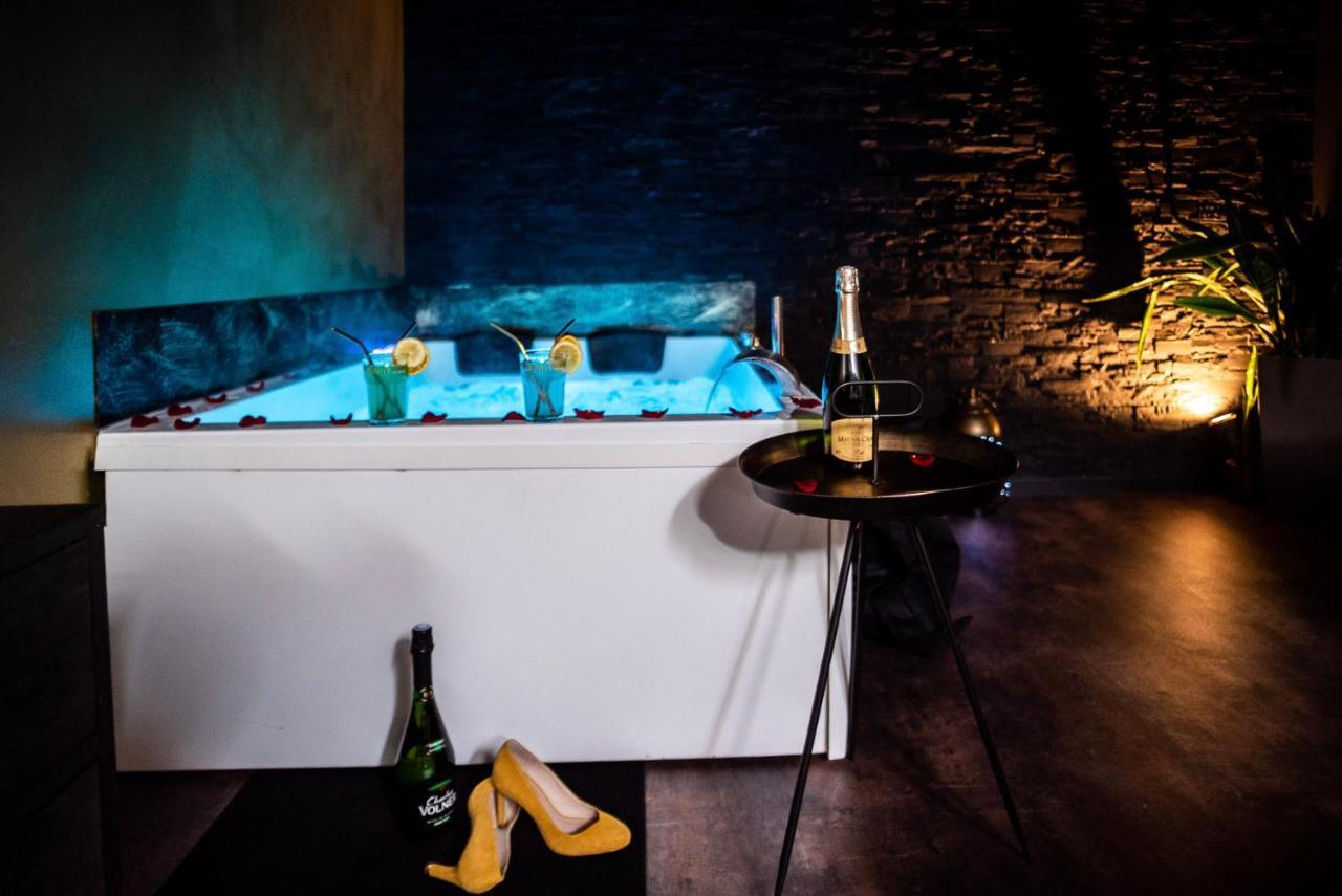 Love Suites & Spa "Le Loft" Avec Jacuzzi Privatif Medis Exterior photo